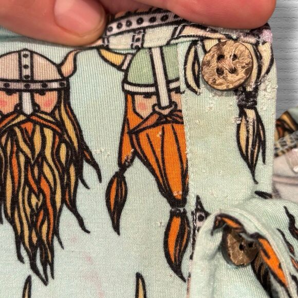 Dreamiere Bamboo Short Sleeve Romper 2/3T Viking Print Bearded Helmets *Play* - Picture 4 of 9